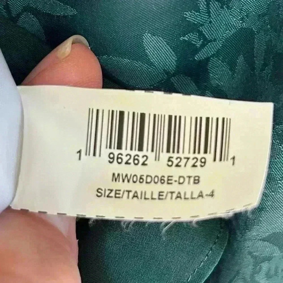 BCBGMAXAZRIA Vera Surplice Dark Teal Green Floral Jaquard Mini Dress Size 4 - Picture 11 of 12